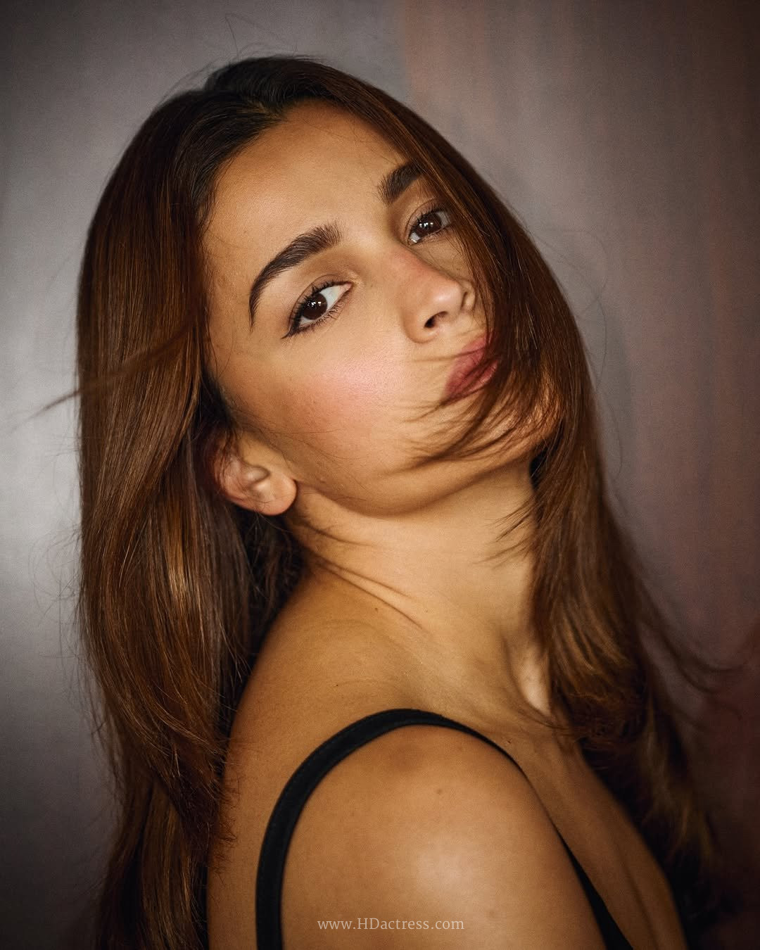 Alia Bhatt hot photo, Alia Bhatt latest look, Alpha tank top fashion, Alia Bhatt sensuous face, Bollywood viral images, celebrity casual style, Alia Bhatt body measurements, trending celebrity photos