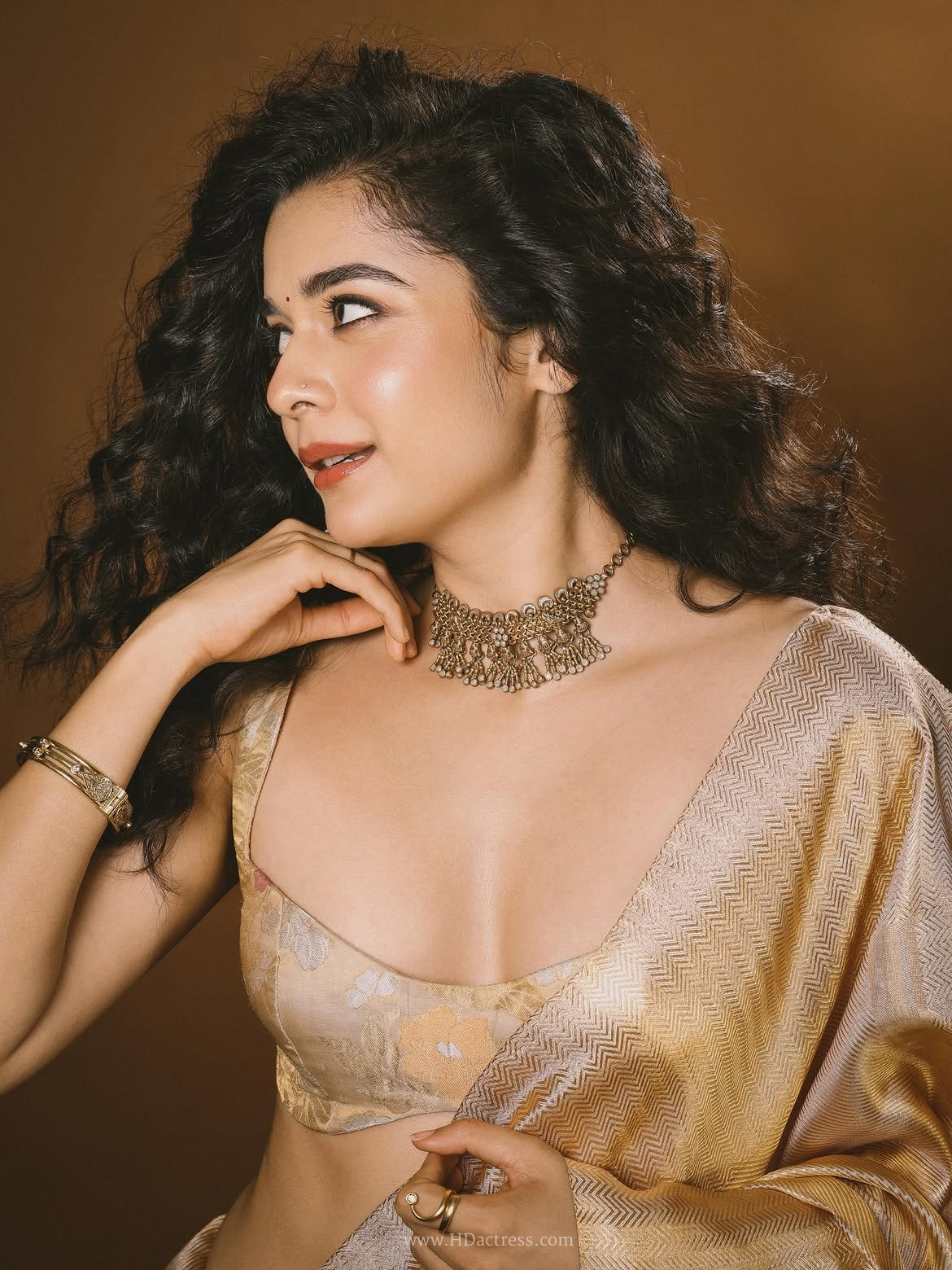 Mithila Palkar Sets Internet Ablaze in Jaw-Dropping Deep Cut Corset Blouse Look