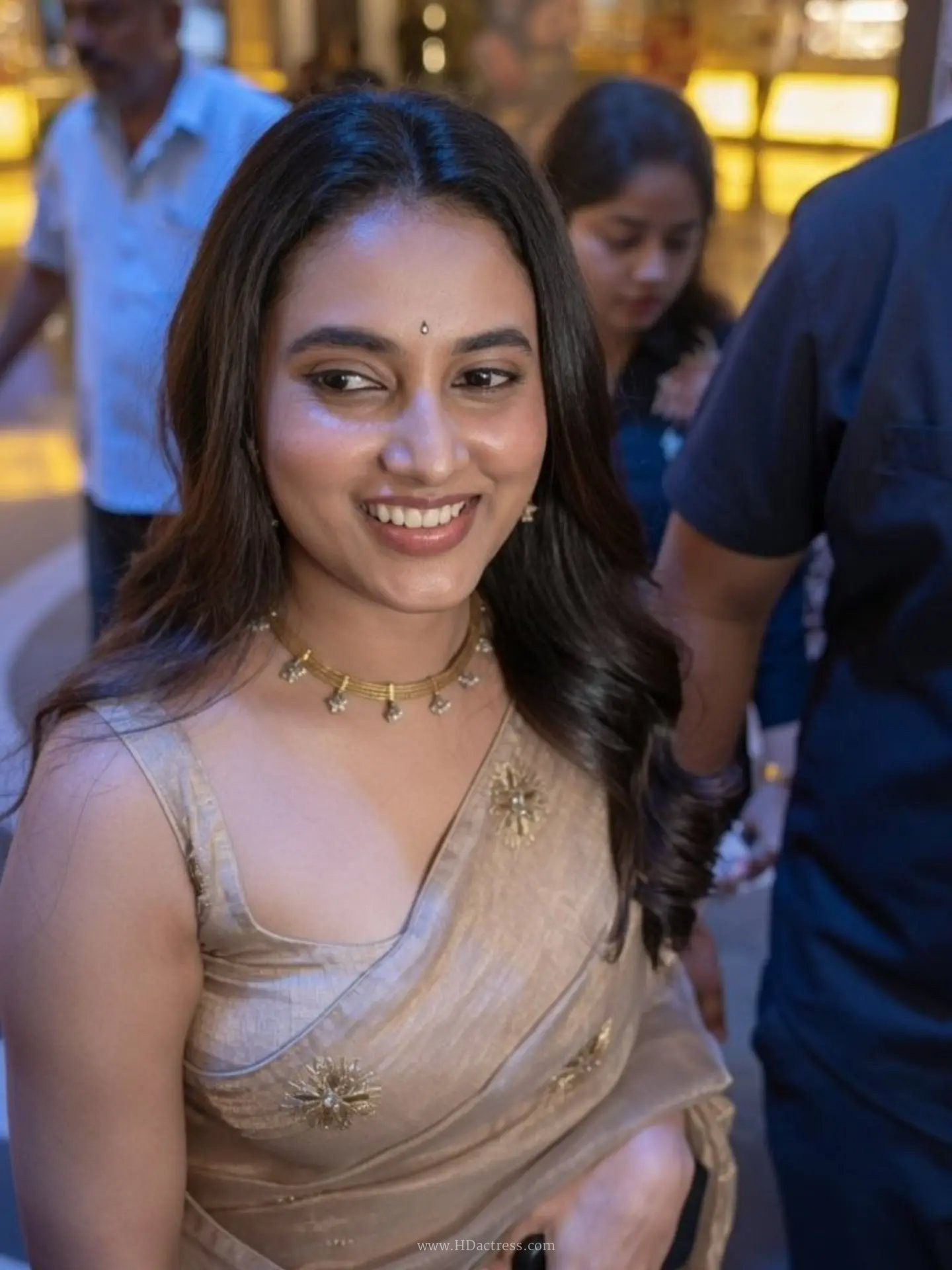 Priyanka Mohan proves she can rock a saree like no other