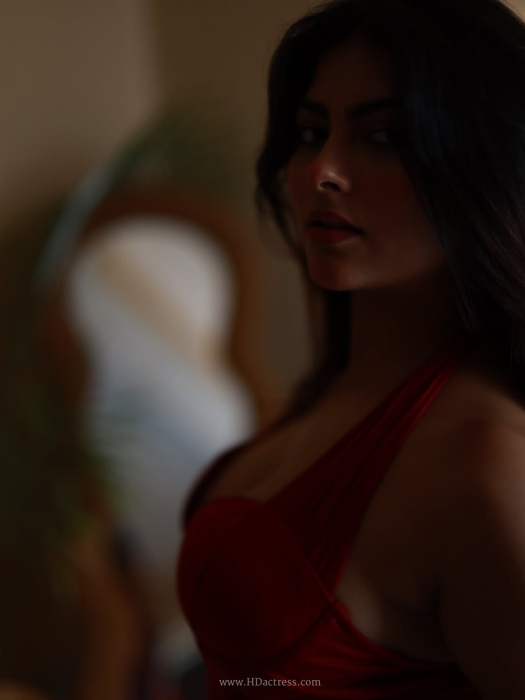 Rivaa Jadoun in vibrant red bodycon dress Rivaa Jadoun in vibrant red bodycon dress