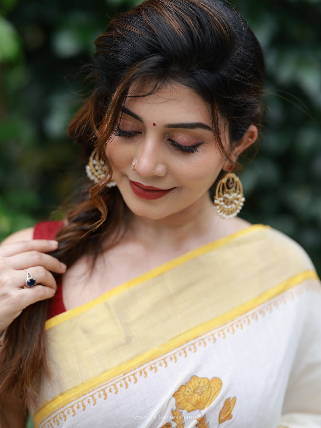 Irene David in traditional Kasavu saree Irene David in traditional Kasavu saree