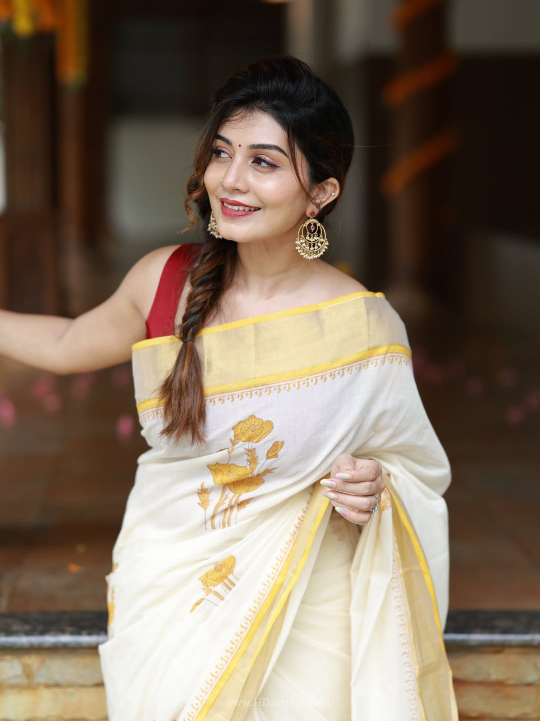 Irene David in traditional Kasavu saree Irene David in traditional Kasavu saree