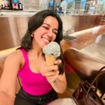 Mirnalini shares one selfie for the Icecream love. ♥️#MirnaliniRavi