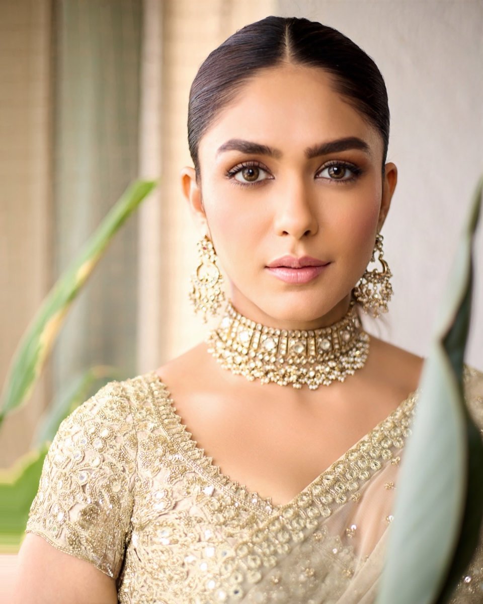 Mrunal Thakur E29ca8f09fa48d Mrunal Mrunalthakur Latest Photos And Images
