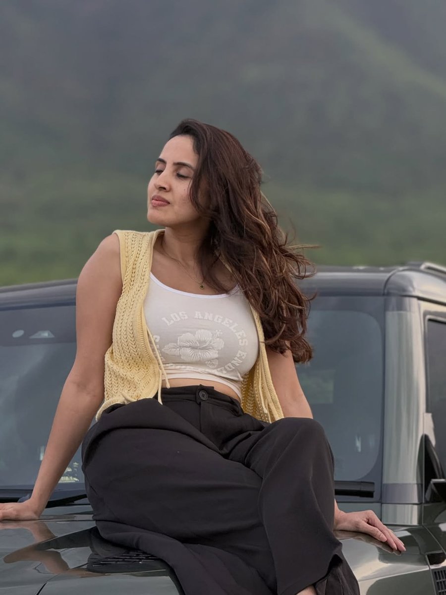 Priyanka Kholgade F09fa5b5f09fa5b0 Latest Hd Photos