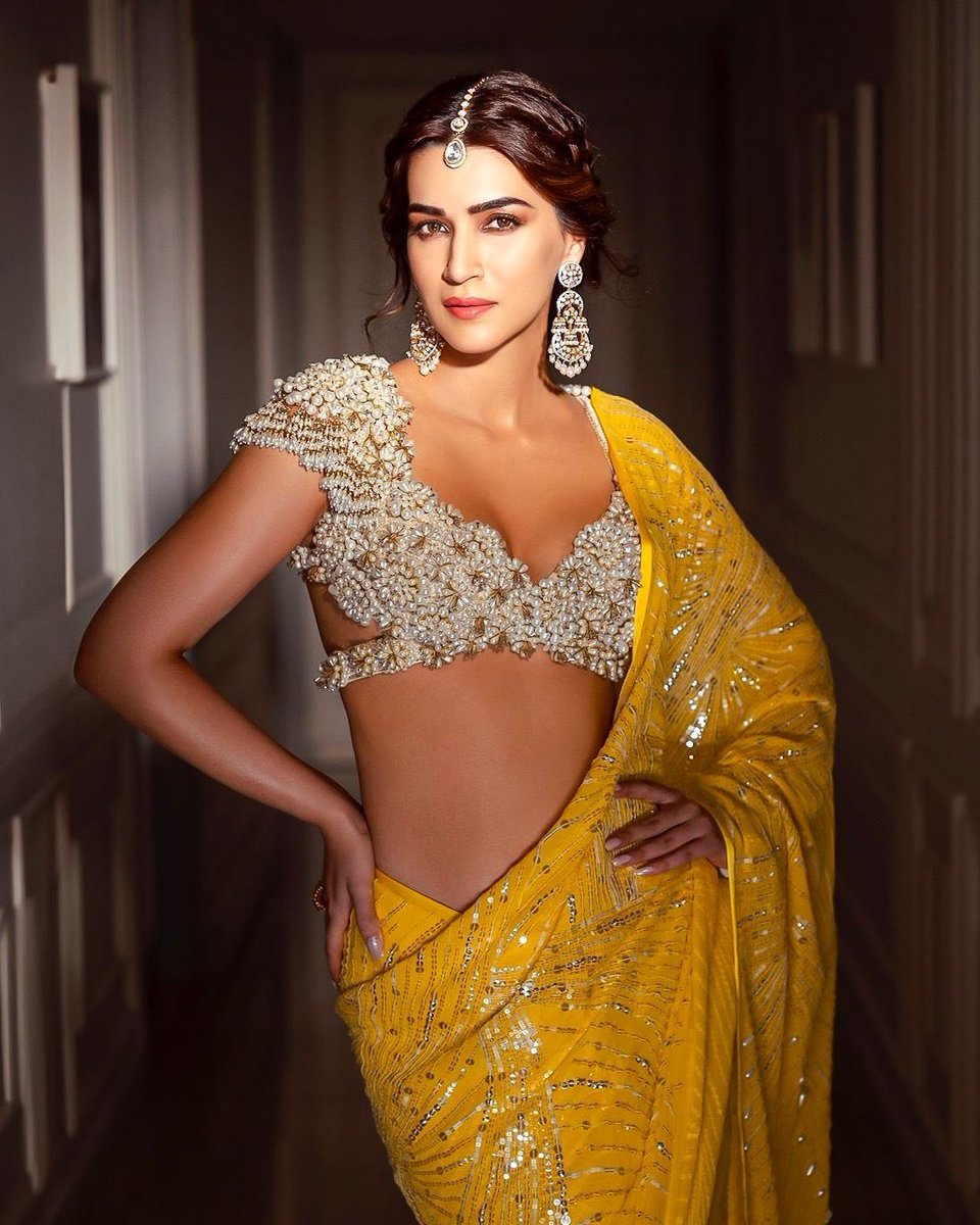 R to @HottiesPeak: Image Latest Photos
