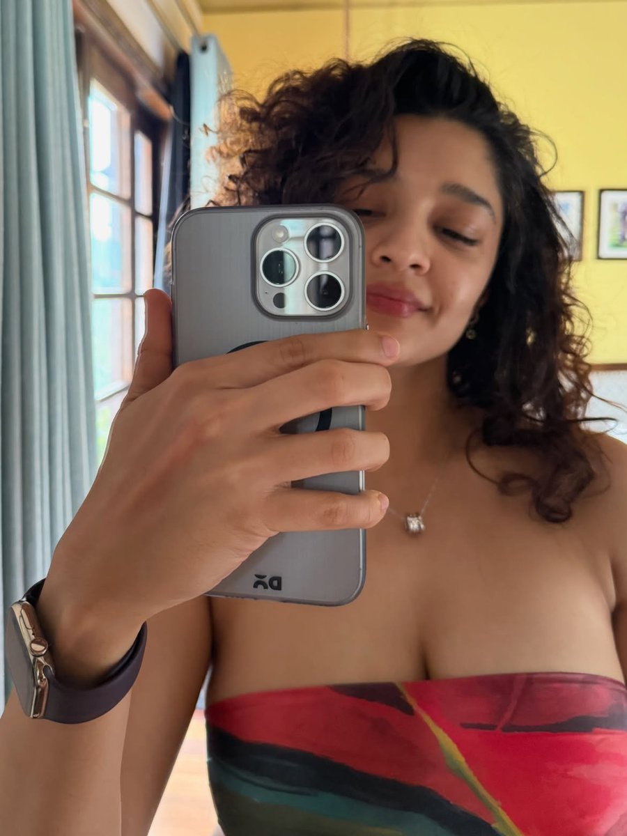 Ritika Singh 🤳🥰 Latest HD Photos