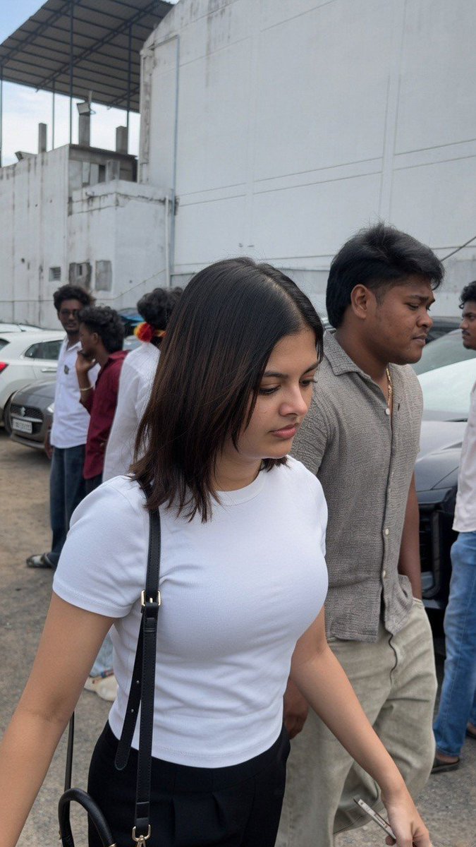 Sanjana Krishnamurthy snapped while she went to watch #Jananayagan FDFS. ❤️ #SanjanaAK
