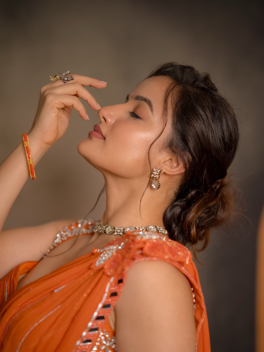 Siri Hanumanthu F09fa7a1f09f98bb Latest Hd Photos