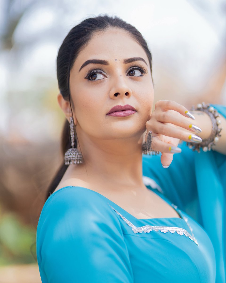 Sreemukhi F09fa9b5f09f98bb Latest Hd Photos
