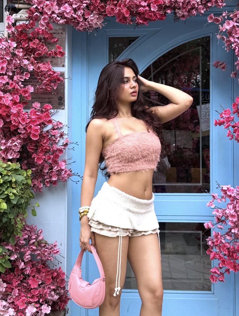 Srushti Bannatti Latest Image