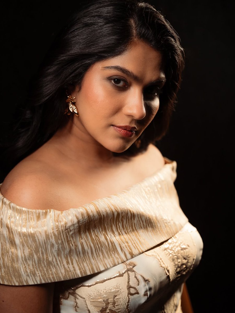 Swasika  Latest HD Photos