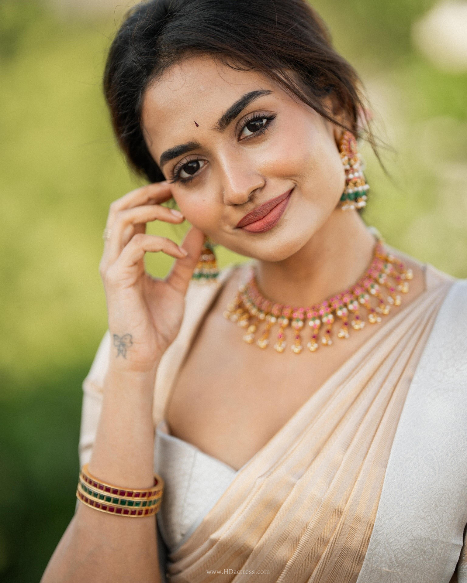 Teju Ashwini in metallic beige tussar silk saree