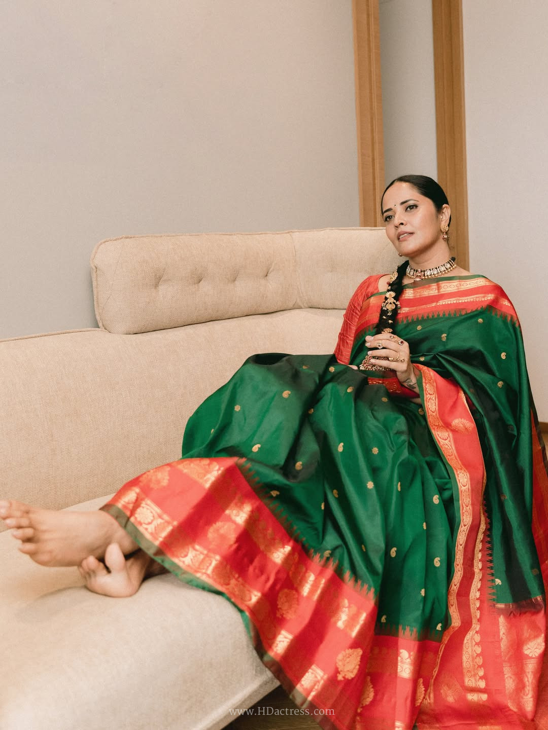 Anasuya Bharadwaj in deep green silk saree Anasuya Bharadwaj in deep green silk saree