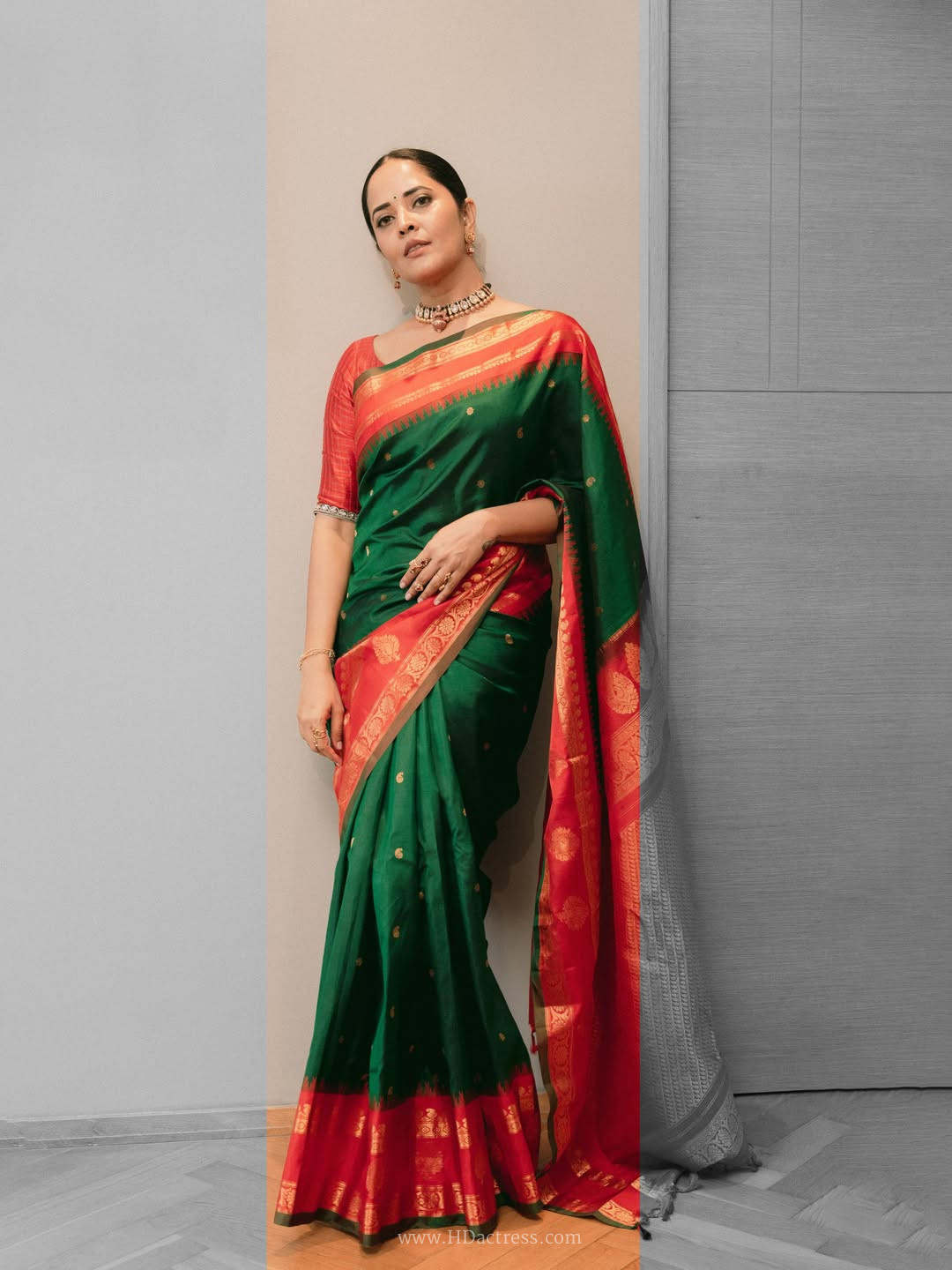 Anasuya Bharadwaj in deep green silk saree Anasuya Bharadwaj in deep green silk saree