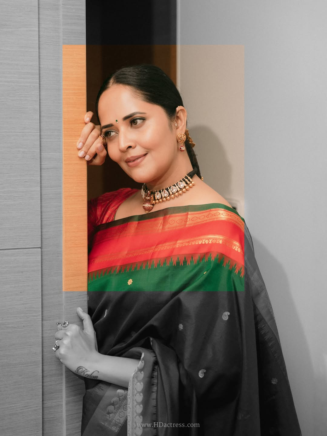 Anasuya Bharadwaj in deep green silk saree Anasuya Bharadwaj in deep green silk saree