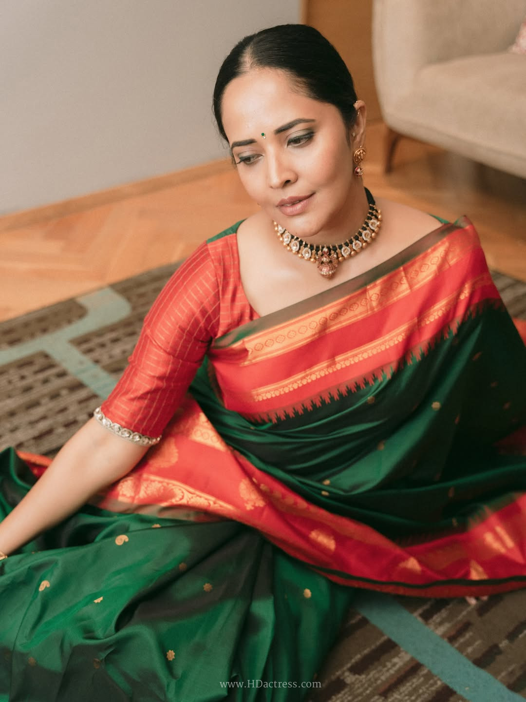 Anasuya Bharadwaj in deep green silk saree Anasuya Bharadwaj in deep green silk saree