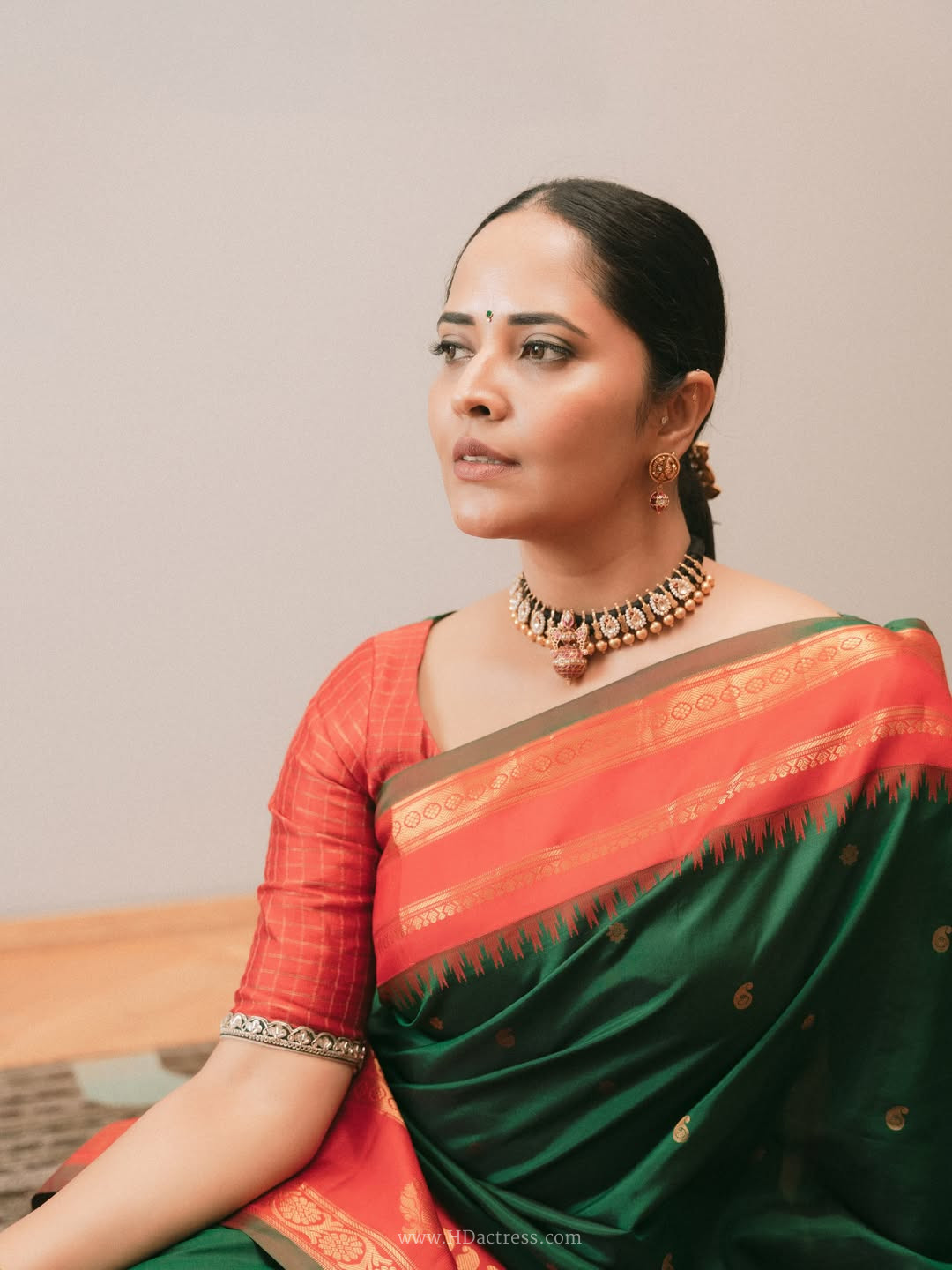 Anasuya Bharadwaj in deep green silk saree Anasuya Bharadwaj in deep green silk saree