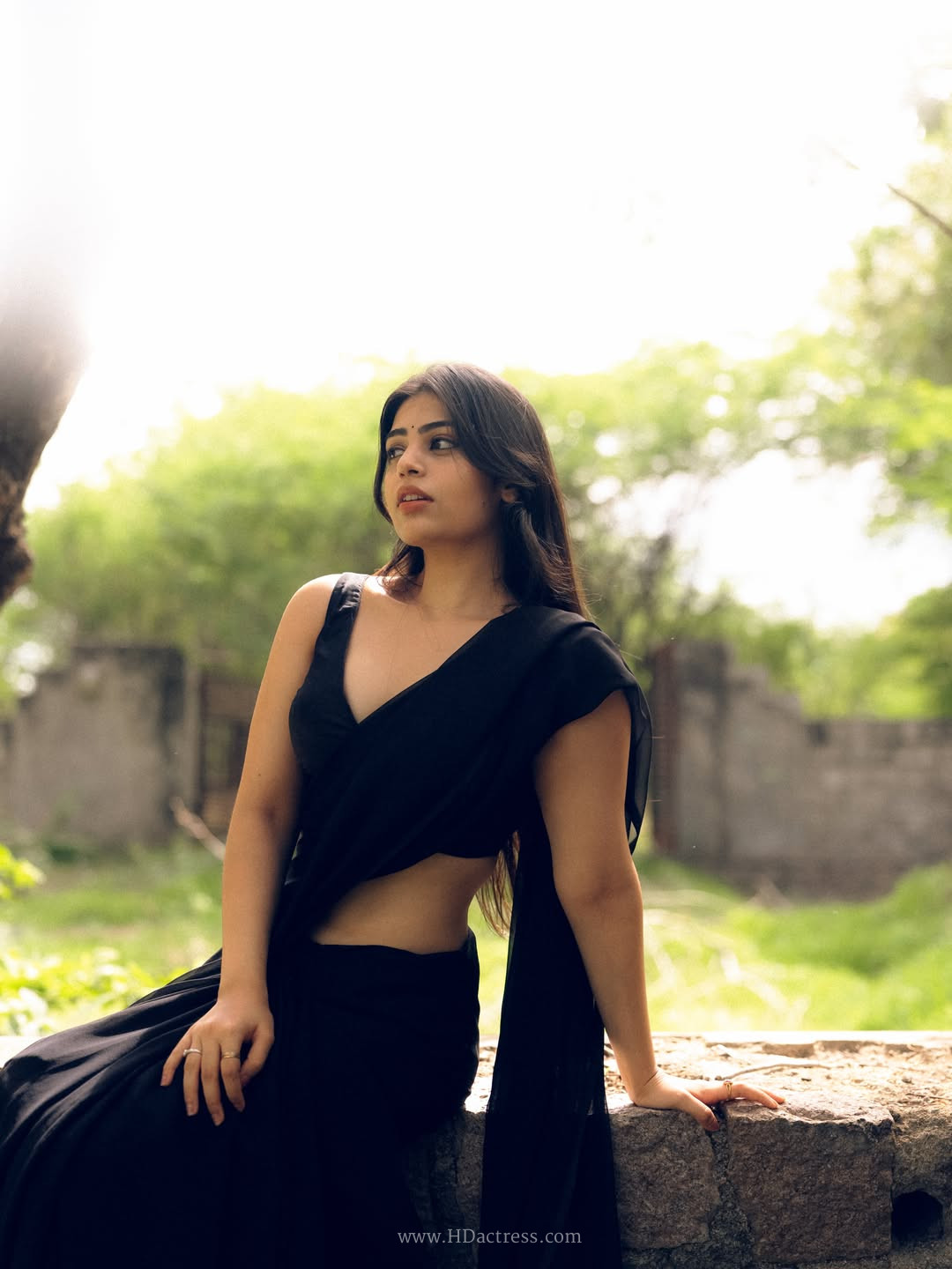 Bandhavi Sridhar in black chiffon saree Bandhavi Sridhar in black chiffon saree