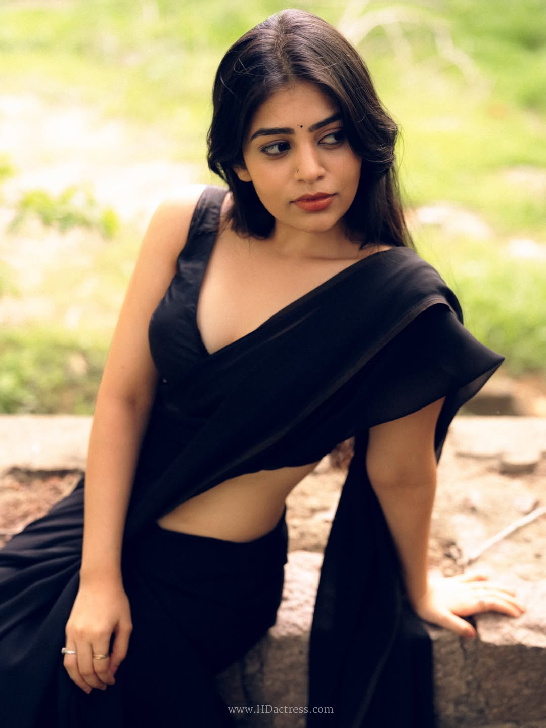 Bandhavi Sridhar in black chiffon saree Bandhavi Sridhar in black chiffon saree