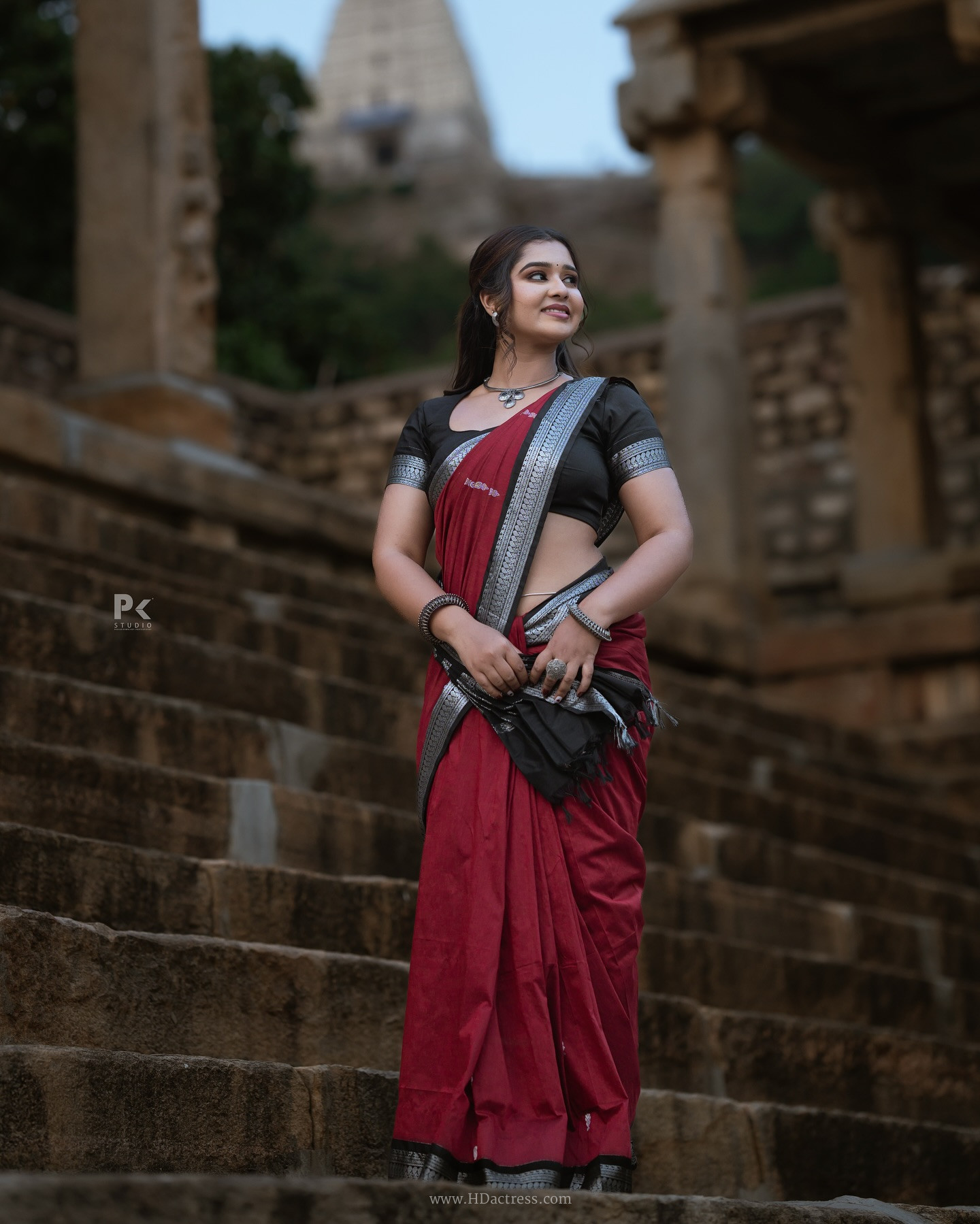 Mouna Guddemane in maroon saree Mouna Guddemane in maroon saree