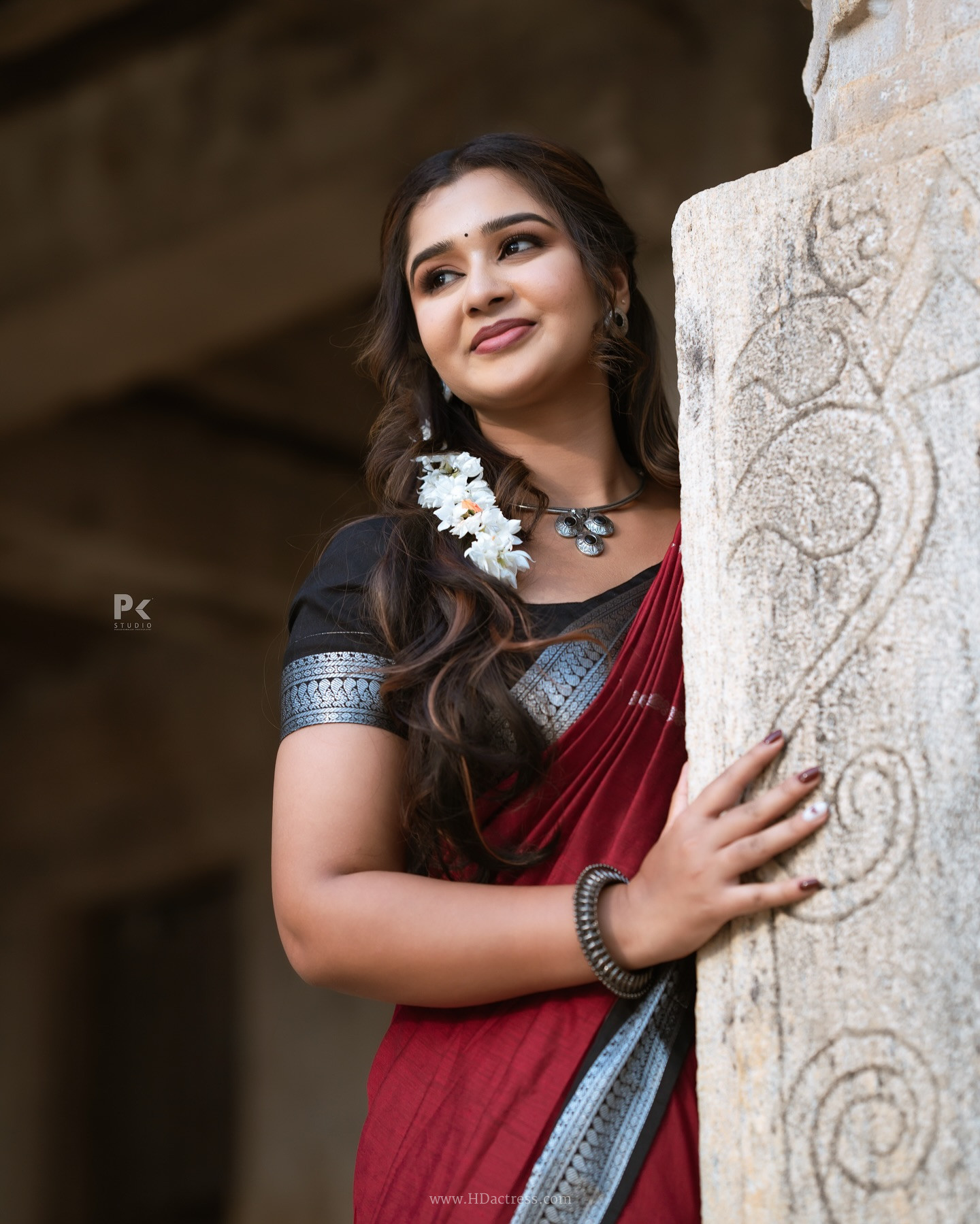 Mouna Guddemane in maroon saree Mouna Guddemane in maroon saree