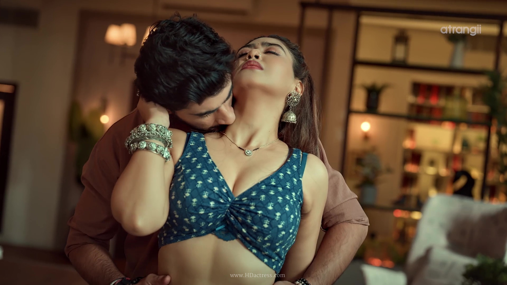 Priyanka Khatwani pictures, Cockpit P-2 gallery, romantic photoshoot, lingerie fashion, Priyanka Khatwani viral images, hot blog photos