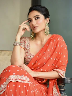 Sobhita Dhulipala Serves Pure Elegance in a Gorgeous Orange Saree