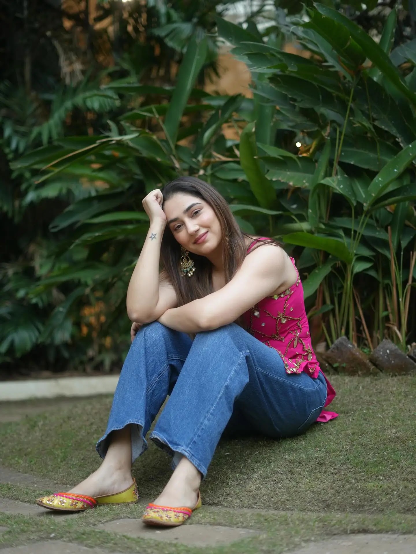 Hindi Actress Disha Parmar Photoshoot In Pink Top Blue Jeans