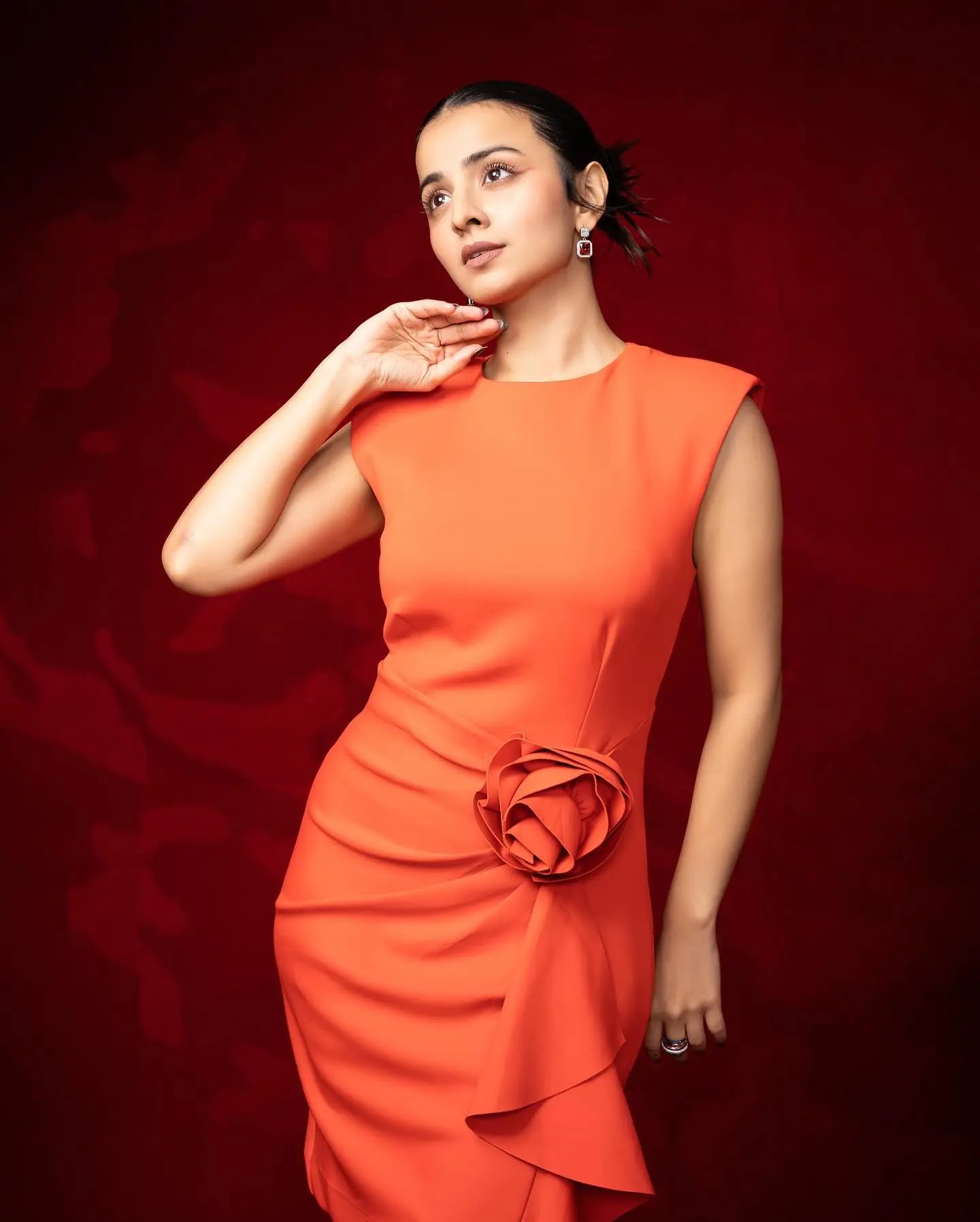 Hindi TV Actress Mahima Makwana Stills In Orange Gown - Image 5 Hindi TV Actress Mahima Makwana Stills In Orange Gown - Image 5