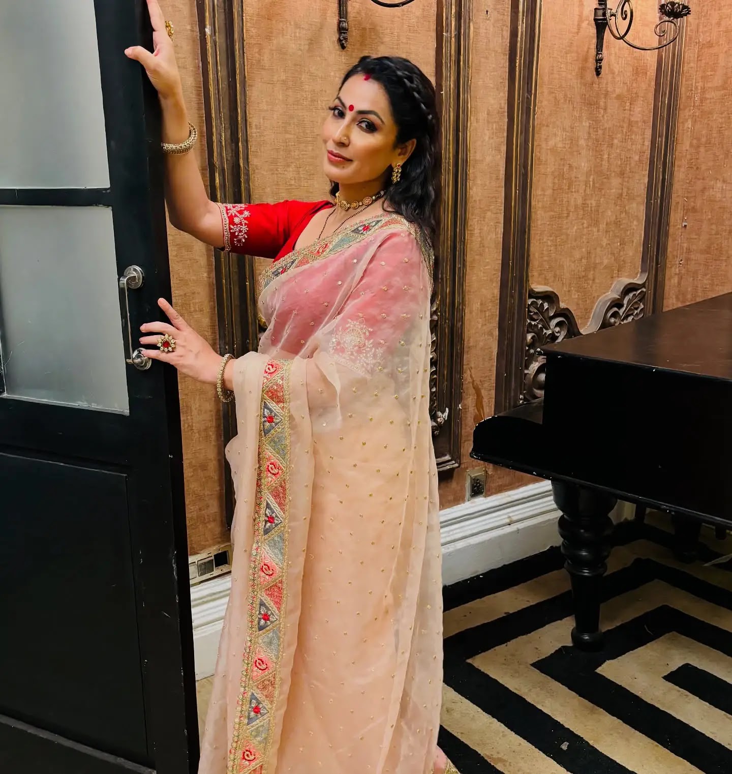 Ethnic Glam Rashika Matharu Shines in Traditional Ensemble - Image 6 Ethnic Glam Rashika Matharu Shines in Traditional Ensemble - Image 6