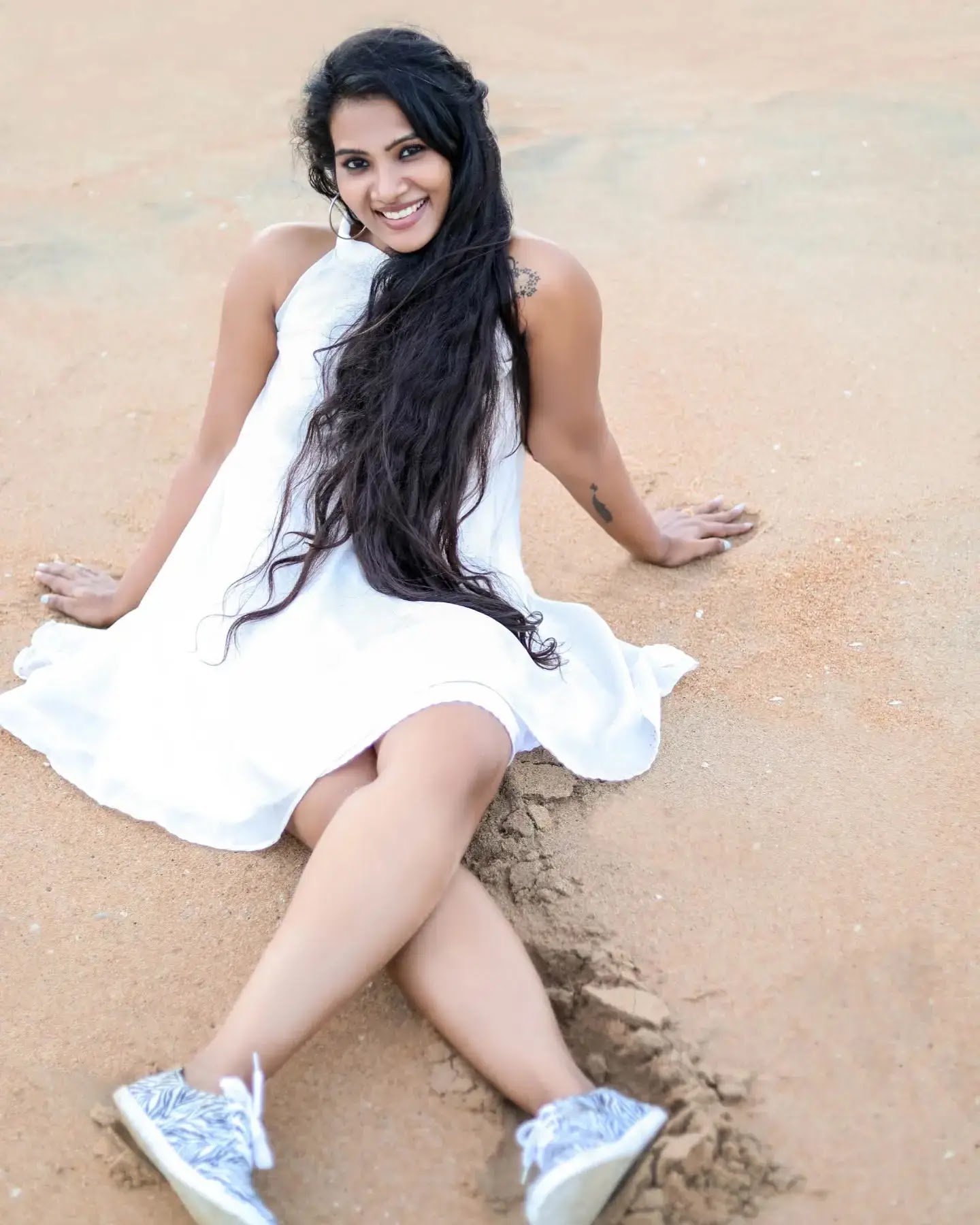 Kollywood Actress Dhivya Duraisamy In White Gown