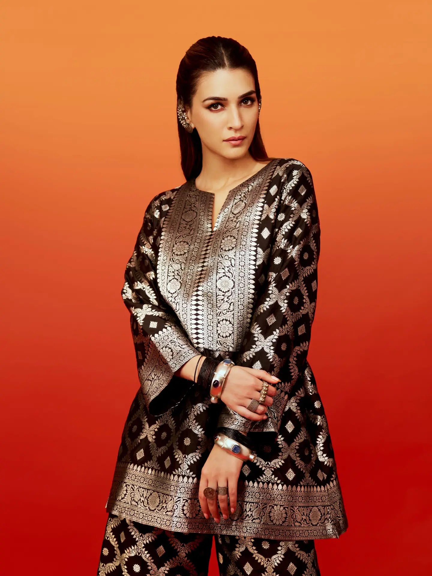 Kriti Sanon Looks Beautiful In Black Designer Dress