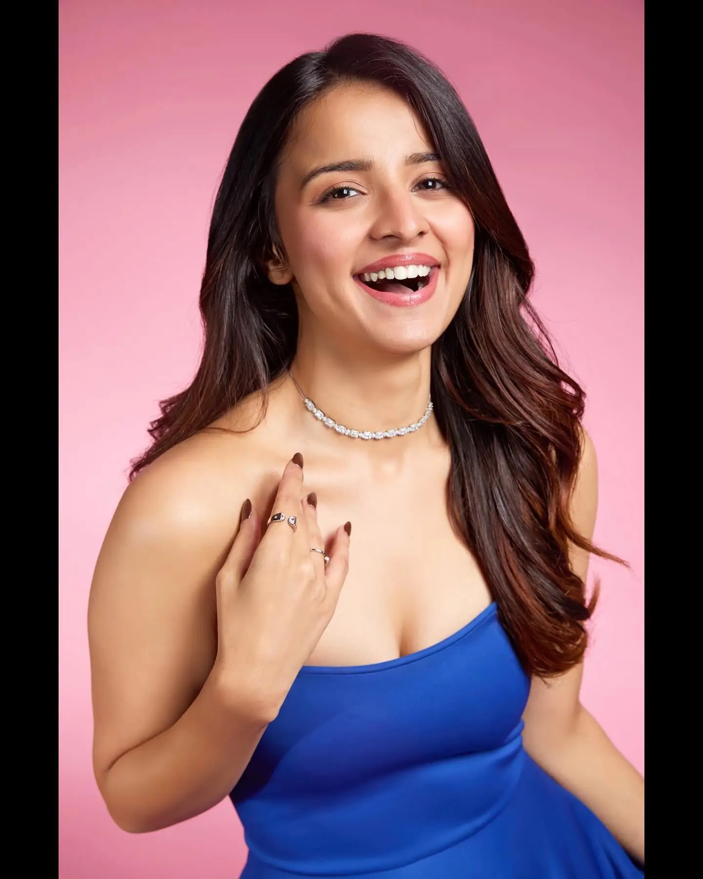 Mahima Makwana Looks Beautiful In Blue Gown