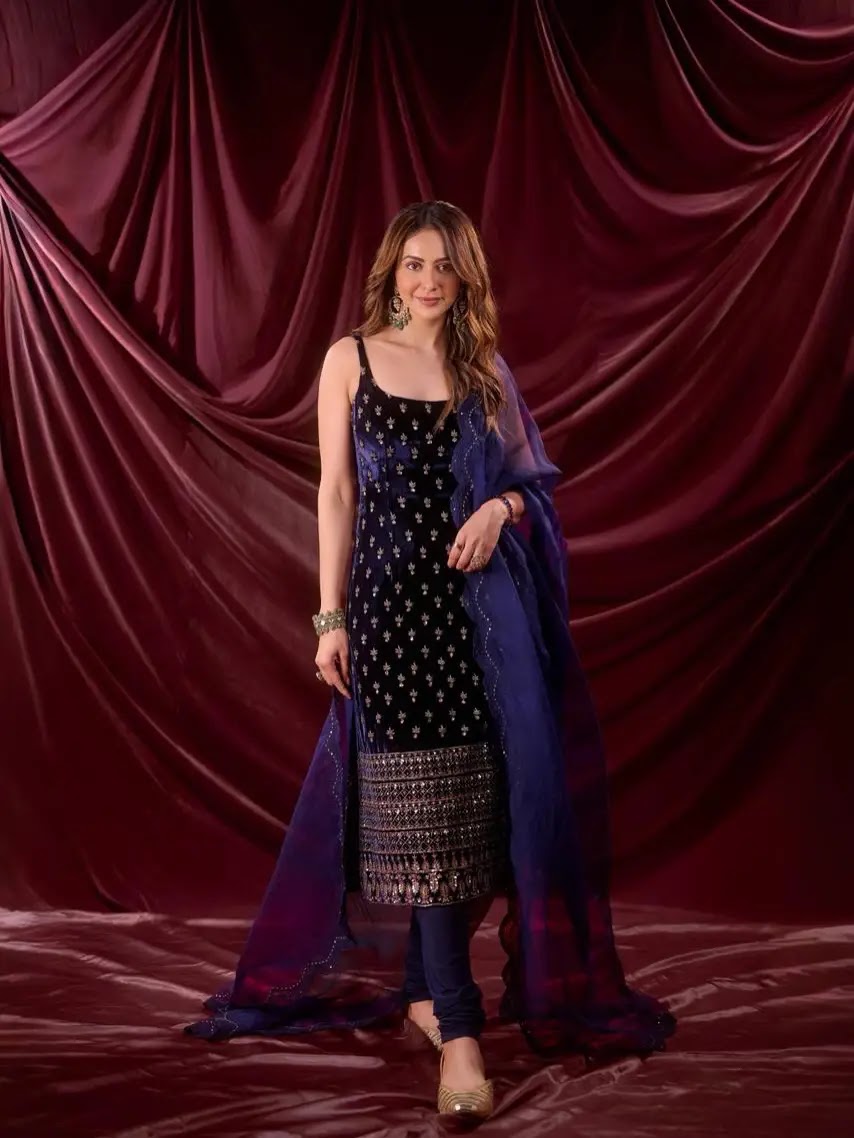 North Delhi Actress Rakul Preet Singh Stunning Looks In Blue Gown - Image 3 North Delhi Actress Rakul Preet Singh Stunning Looks In Blue Gown - Image 3