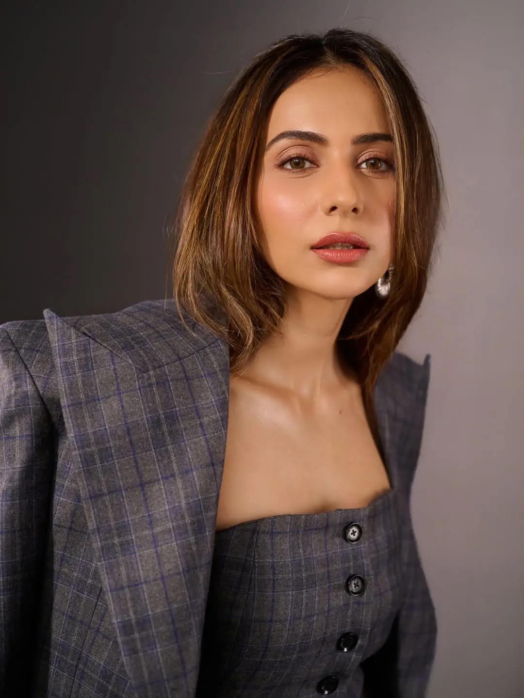 Beautiful Indian Actress Rakul Preet Singh Wearing Black Coat Pant - Image 10 Beautiful Indian Actress Rakul Preet Singh Wearing Black Coat Pant - Image 10