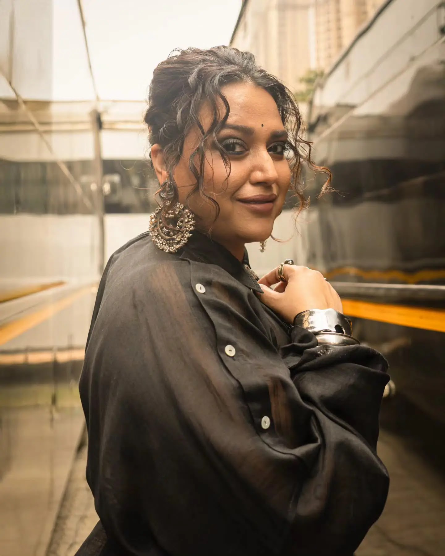 Swara Bhasker Stills In Beautiful Black Dress In Sets - Image 9 Swara Bhasker Stills In Beautiful Black Dress In Sets - Image 9