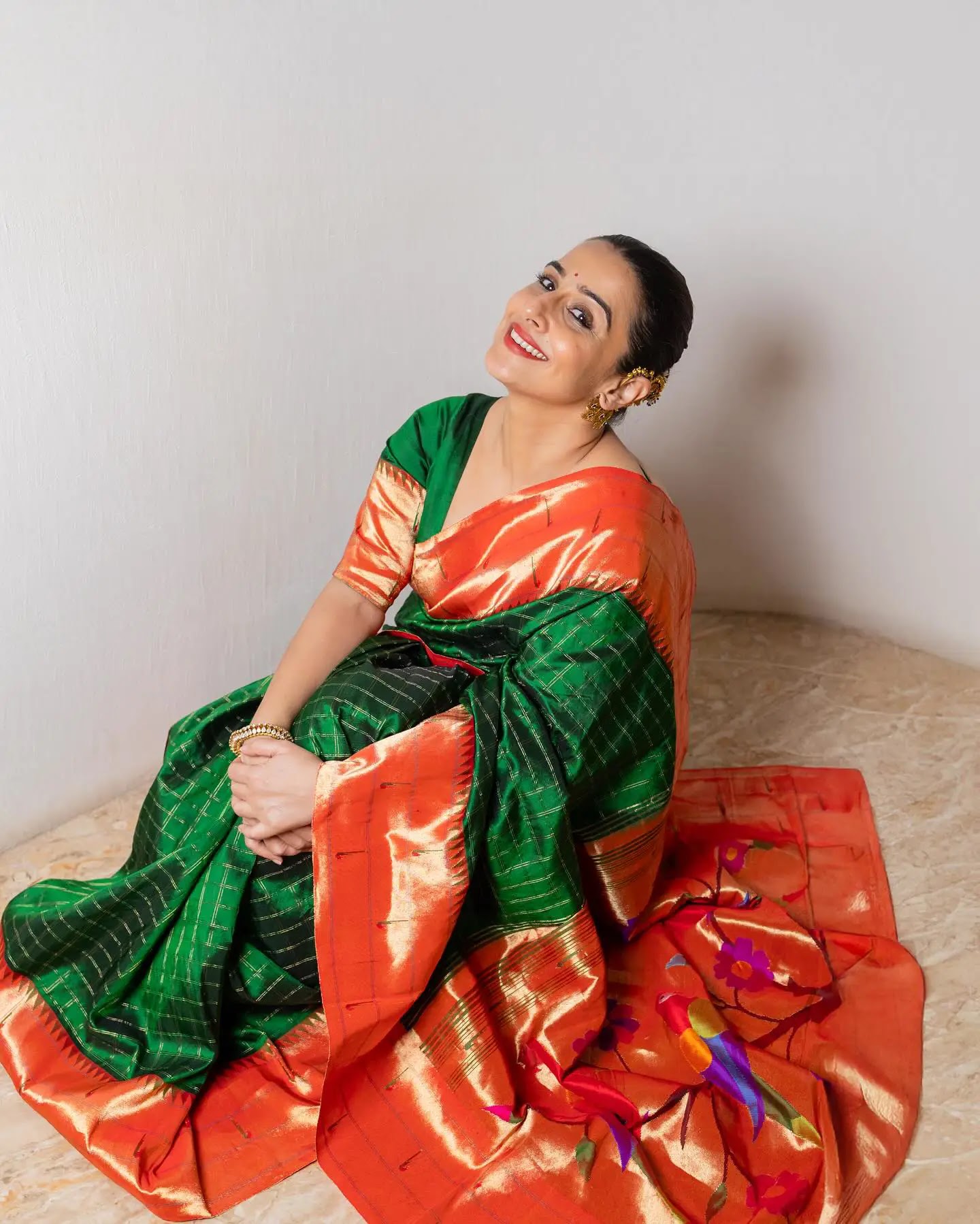 Vidya Balan Stills In Indian Traditional Green Saree - Image 1