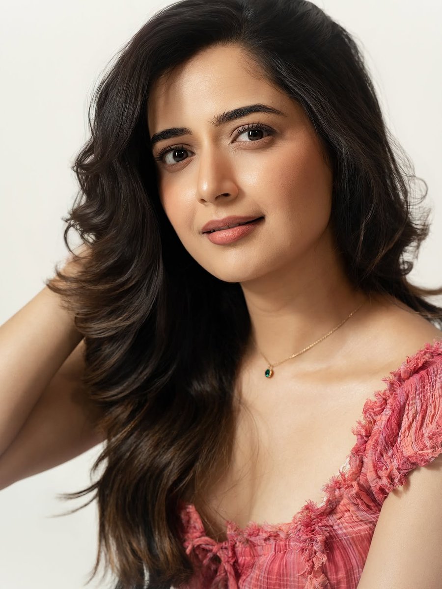 Ashika Ranganath and her cute look for the latest photoshoot. ❤️ #AshikaRanganath