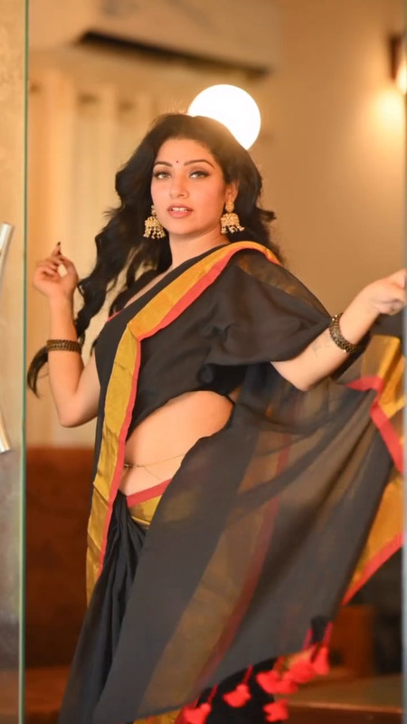 Avantika Mohan photoshoot, Avantika Mohan belly chain, Avantika Mohan navel photo, Avantika Mohan sizzling look, Avantika Mohan hot pictures, Indian actress photoshoot, waist chain fashion trends, celebrity midriff style, Avantika Mohan fashion portraits