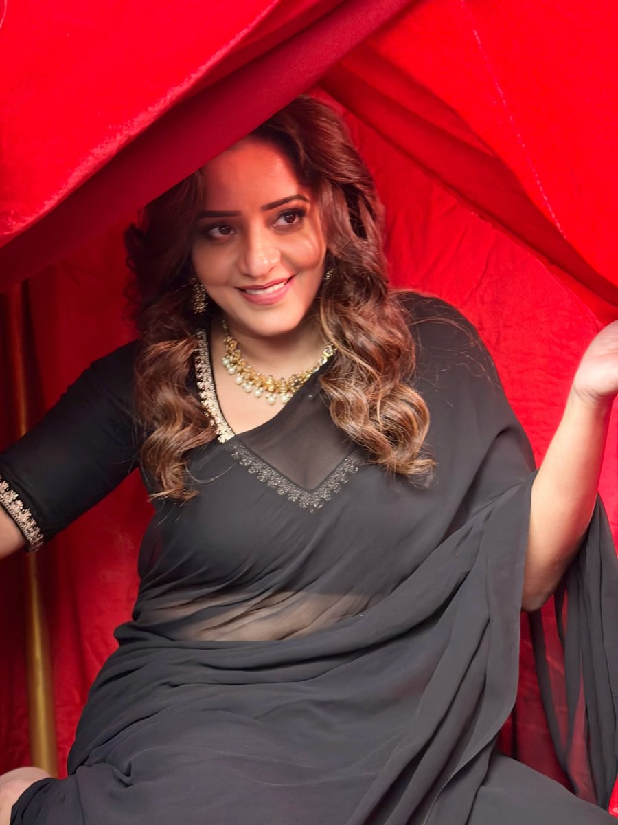 Monalisa Latest HD Photos