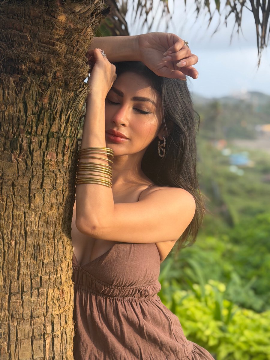 Mouni Roy F09fa5b0f09fa48e Latest Hd Photos