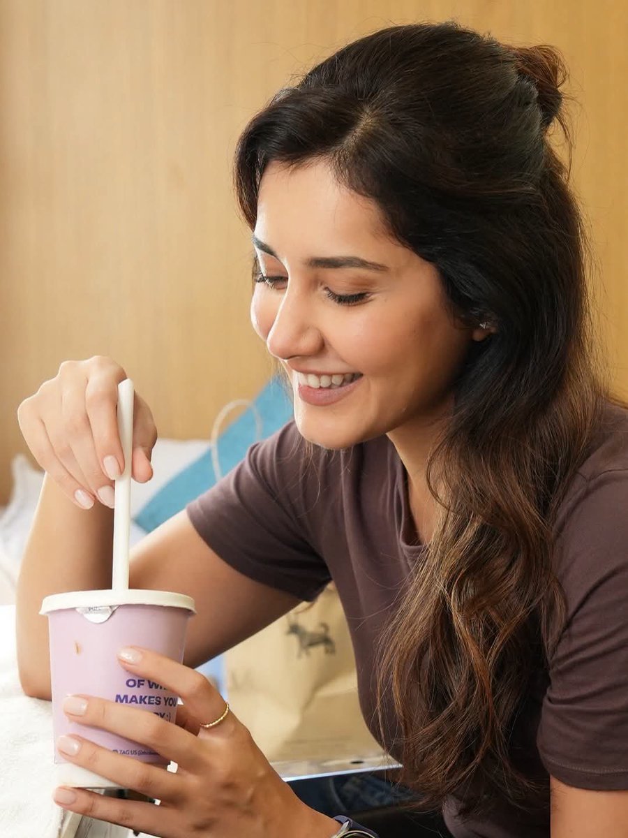 Raashii Khanna F09fa48ef09f98bb Latest Hd Photos