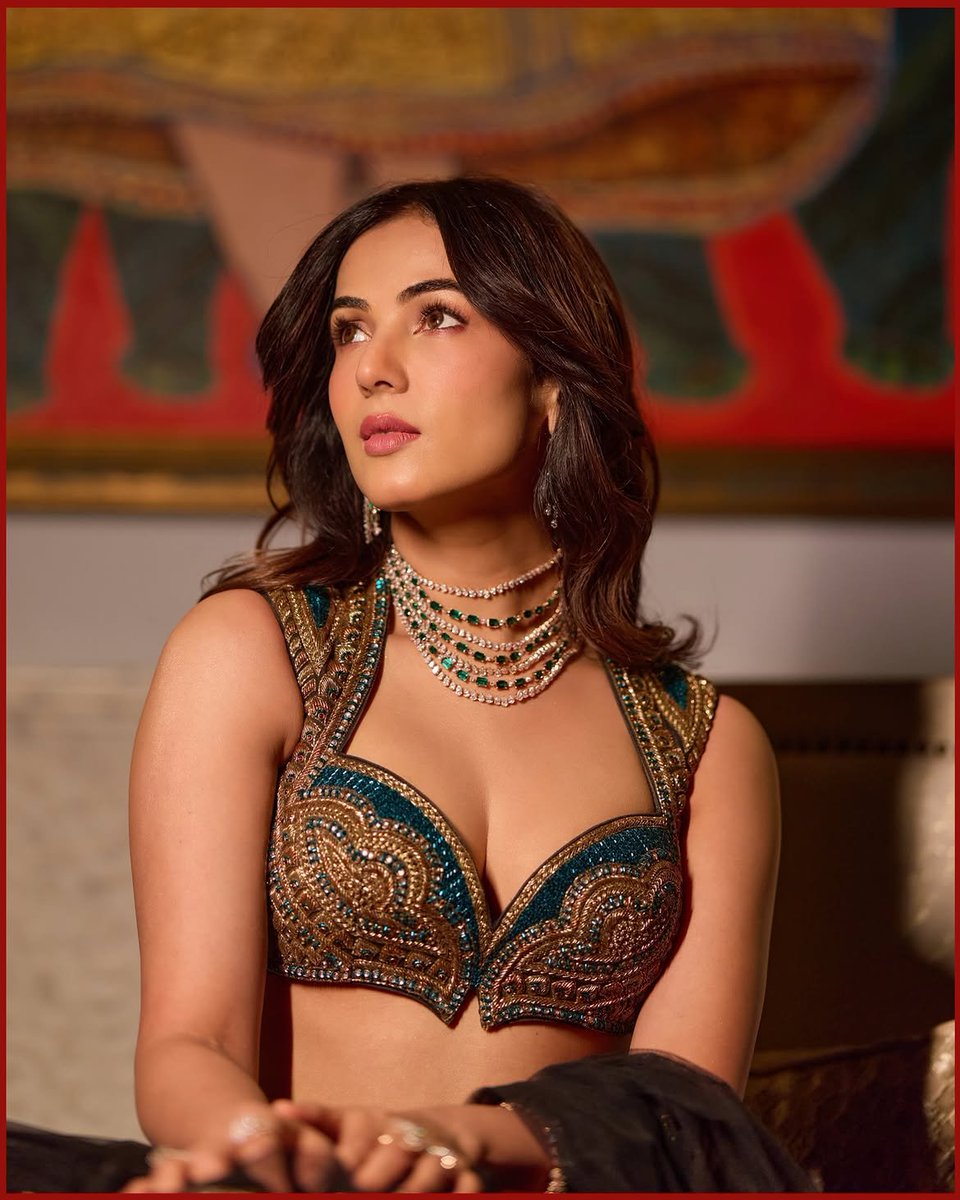 Sonal Chauhan F09fa5b5f09fa5b0 Latest Hd Photos