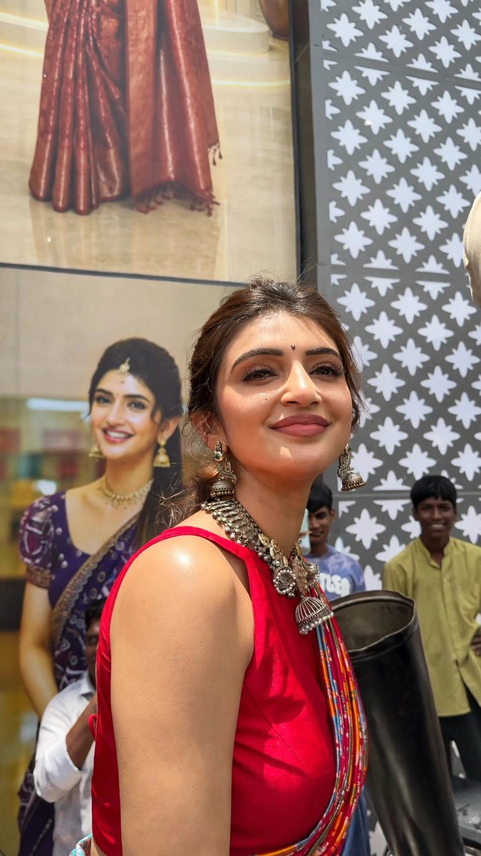 Sreeleela hits with her cuteness in a shopping mall launch event at Hyderabad. ❤️ #Sreeleela