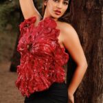 Yashika Aannand E29da4efb88ff09fa5b0f09f96a4 Latest Hd Photos