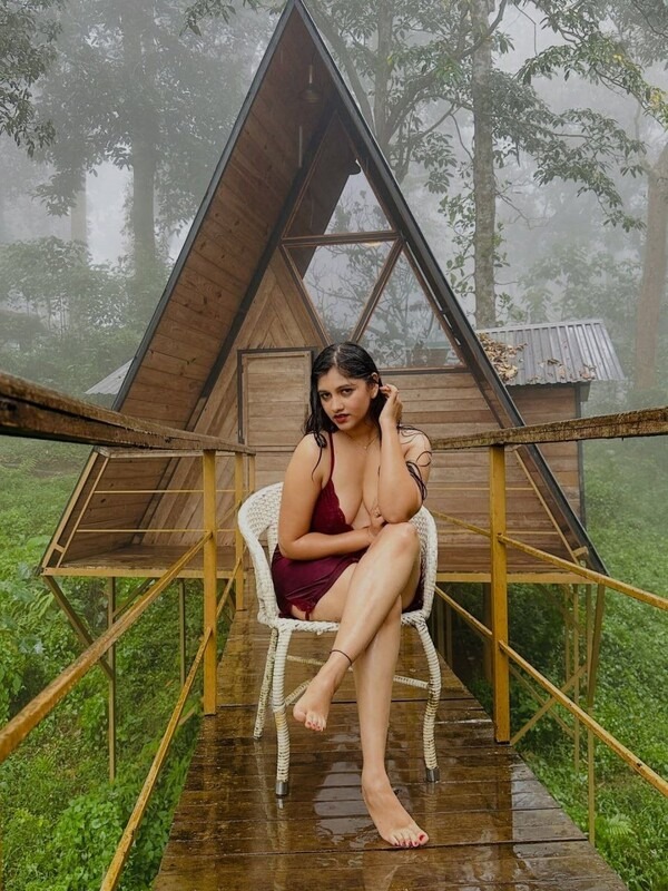 Pallavi Rashinkar Exclusive Photos: Inside Her Hot New Insta Subscription