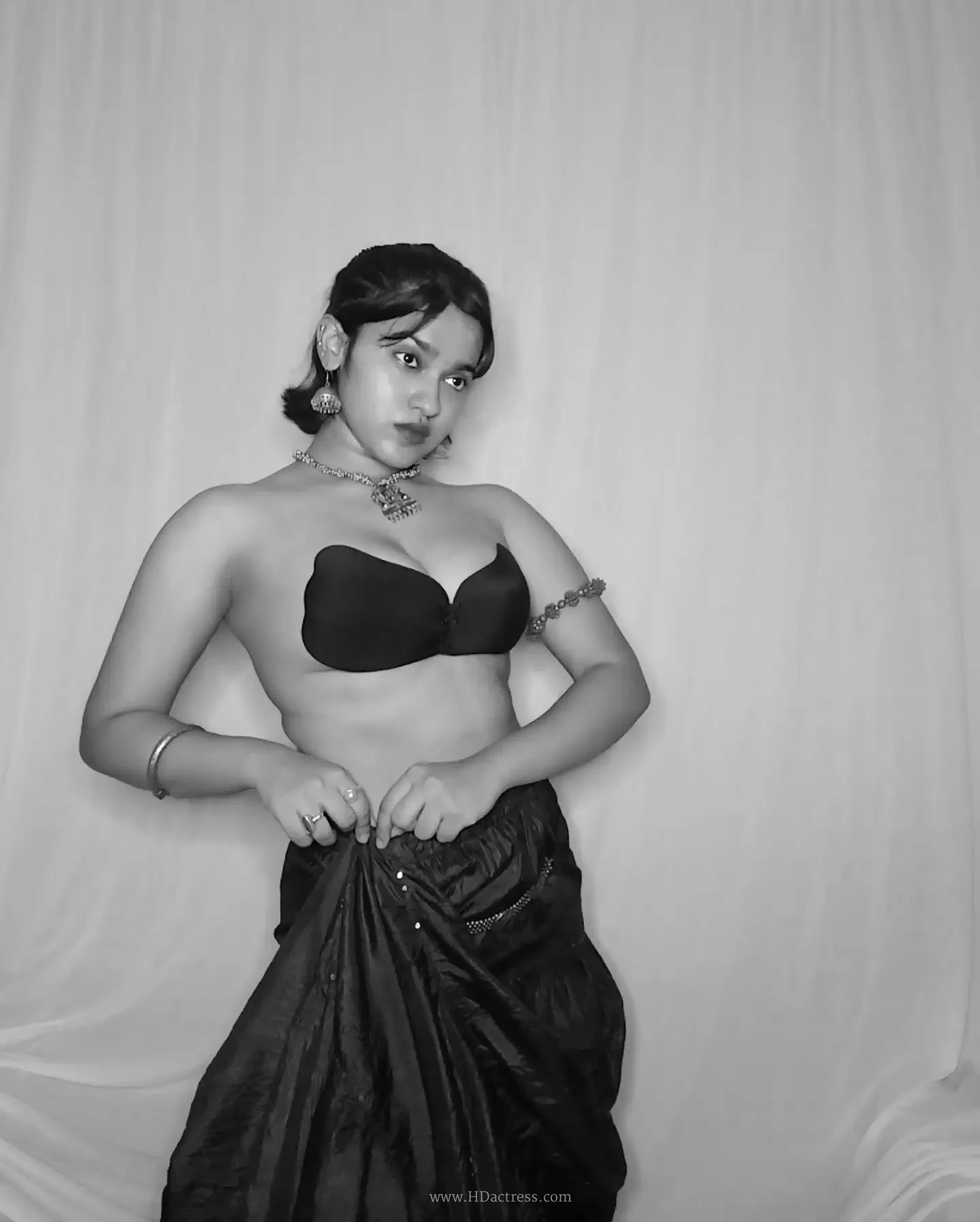 Abhipsa Karmakar Body Measurements: 34-26-35 inches | Bra Size: 34B