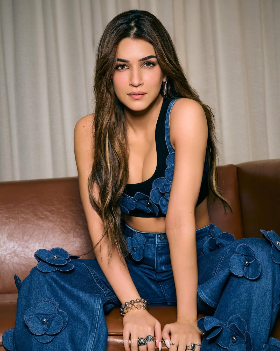 Denim Flowers & Deep Necklines: Kriti Sanon Stuns in New Post