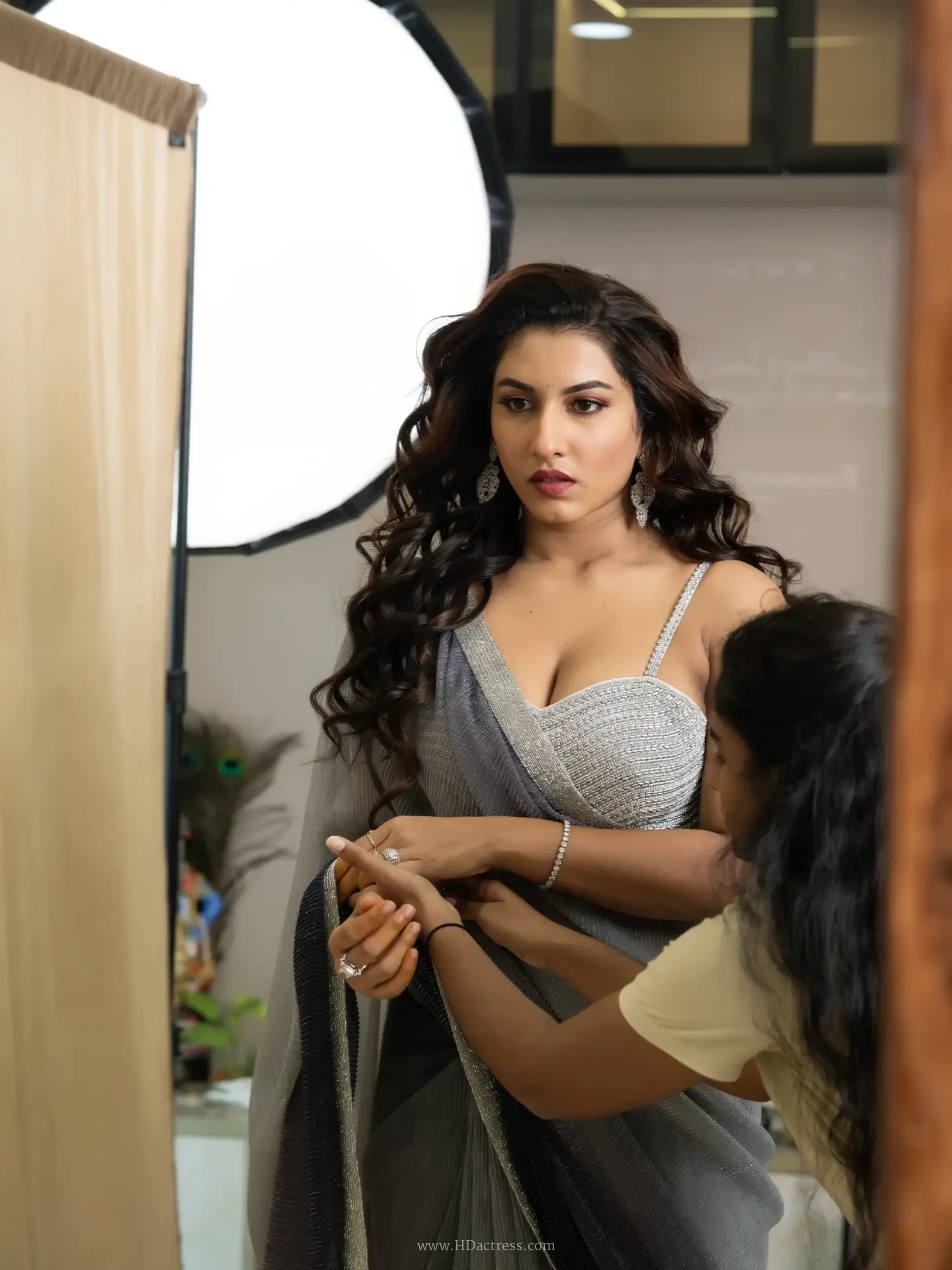 Vishnu Priya Bhimeneni | Height: 5 ft 6 in | Bust: 34 in | Waist: 26 in | Hips: 36 in | Bra Size: 34B
